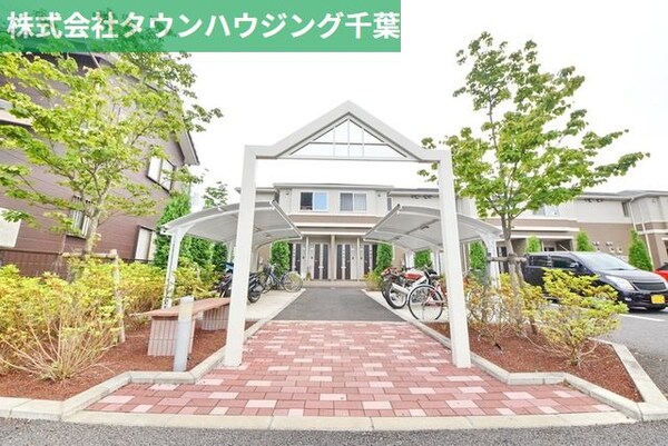 エントランス(お部屋探しは【タウンハウジング蘇我店】にお任せ下さい♪)