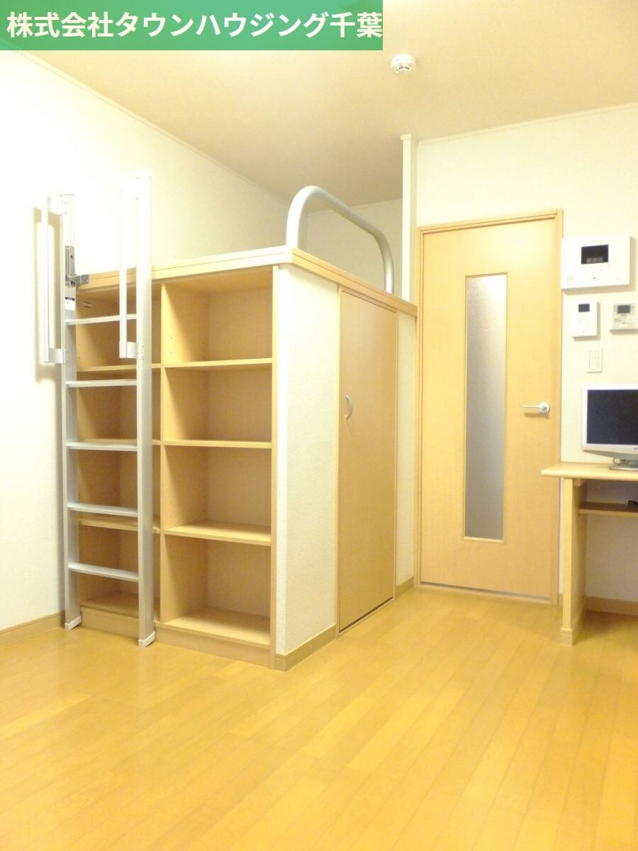 物件内観写真10　(1Ｆフローリング)