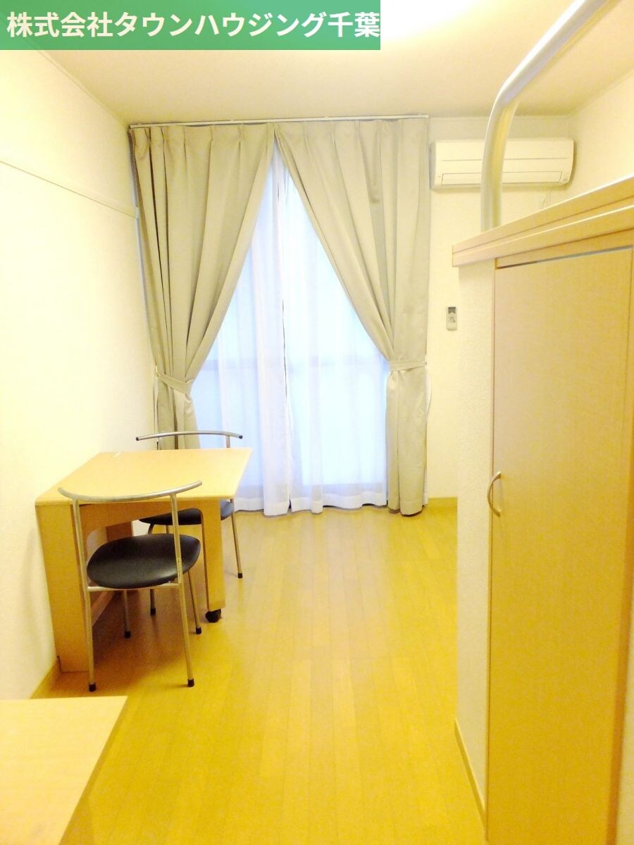 物件内観写真11　(1Ｆフローリング)