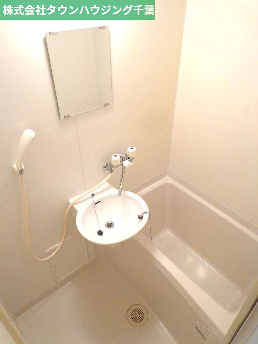 物件内観写真5　(バス・トイレ別)