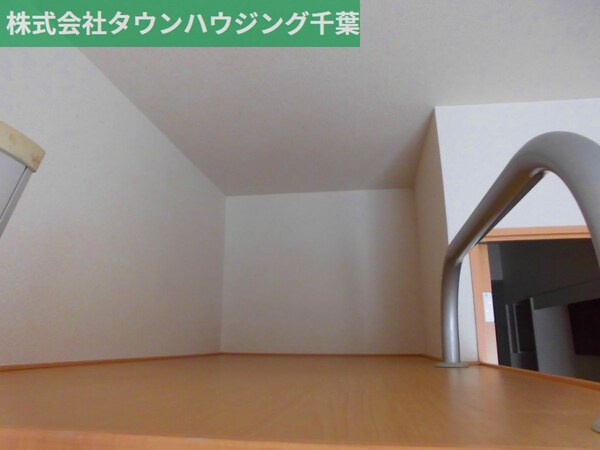 寝室(2Ｆ以上じゅうたん♪)