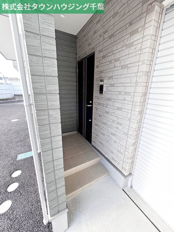 エントランス(お部屋探しは【タウンハウジング千葉店】にお任せ下さい♪)