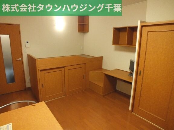 物件内観写真8　(1Fフローリング)