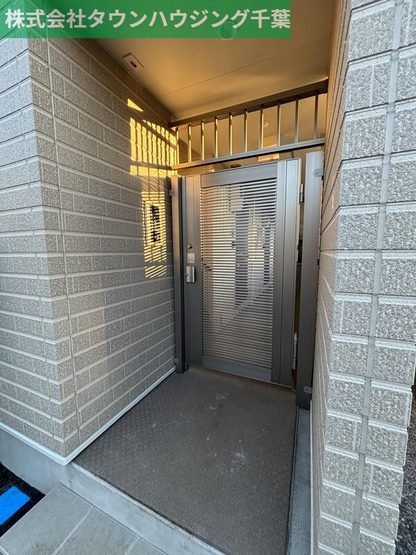 エントランス(お部屋探しは【タウンハウジング千葉店】にお任せ下さい♪)