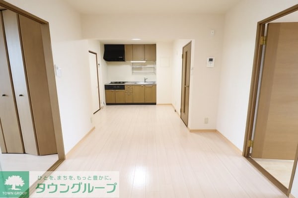 リビング・居室(現地待ち合わせ歓迎♪お問合せはタウンハウジングまで！)