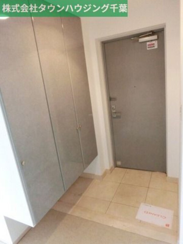 玄関(シューズＢＯＸ付玄関)