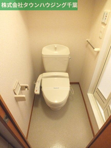 物件内観写真6　(温水洗浄便座)