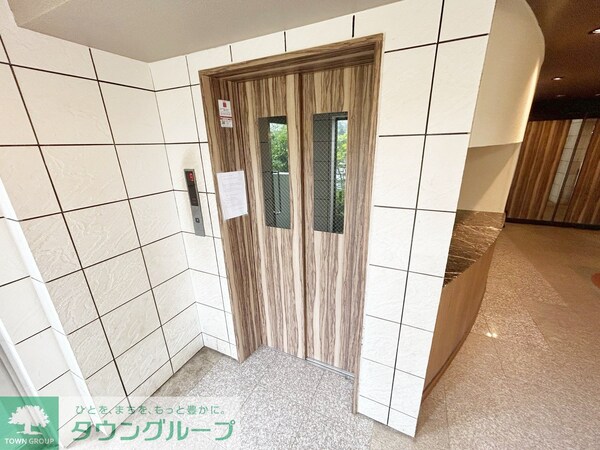 ロビー(うれしいエレベーター付)