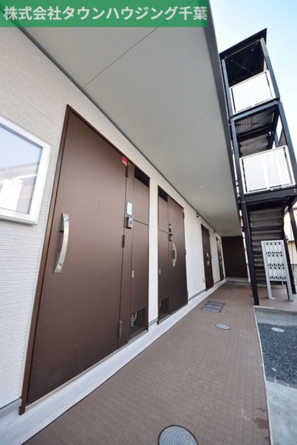 エントランス(お部屋探しは【タウンハウジング千葉店】にお任せ下さい♪)