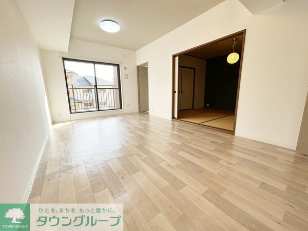 リビング・居室(※同間取り別号室の写真（洋間変更）)