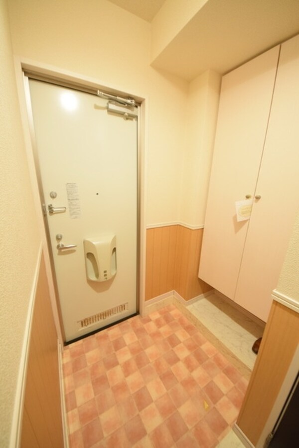 玄関(お部屋探しは【タウンハウジング千葉店】にお任せ下さい♪)