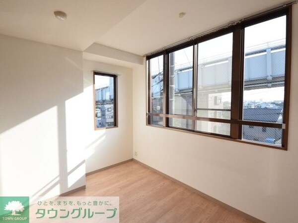リビング・居室(現地待ち合わせ歓迎♪お問合せはタウンハウジングまで！)
