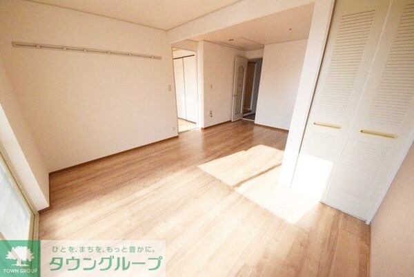 リビング・居室(現地待ち合わせ歓迎♪お問合せはタウンハウジングまで！)