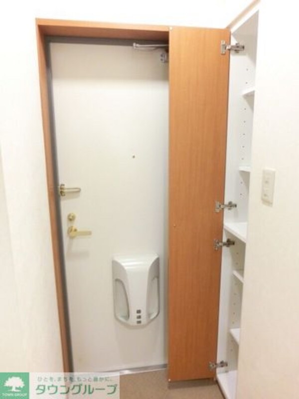 玄関(お問合せは【タウンハウジング】まで！※現地待合わせ相談可！)