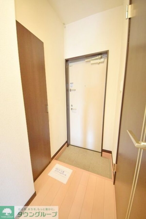 玄関(お部屋探しは【タウンハウジング千葉店】にお任せ下さい♪)
