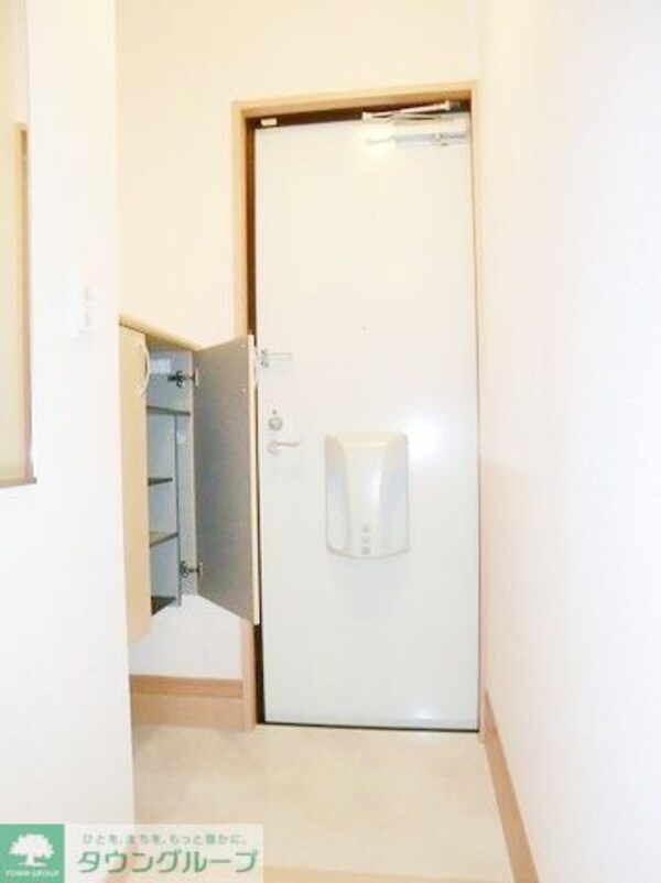 玄関(お部屋探しは【タウンハウジング千葉店】にお任せ下さい♪)