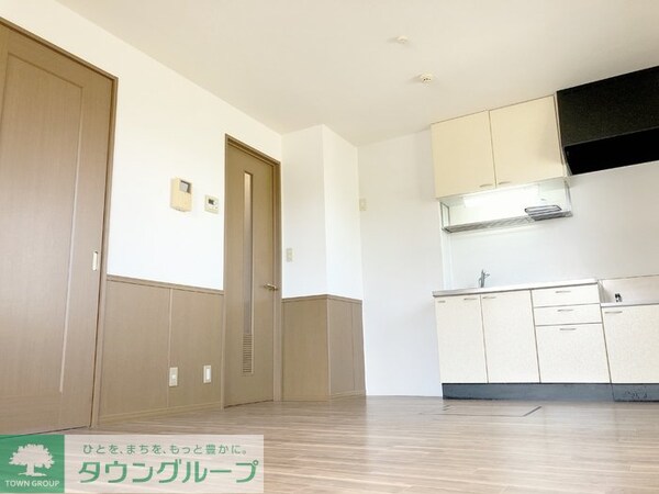 リビング・居室(現地待ち合わせ歓迎♪お問合せはタウンハウジングまで！)