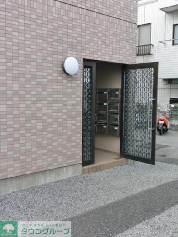 エントランス(玄関前)