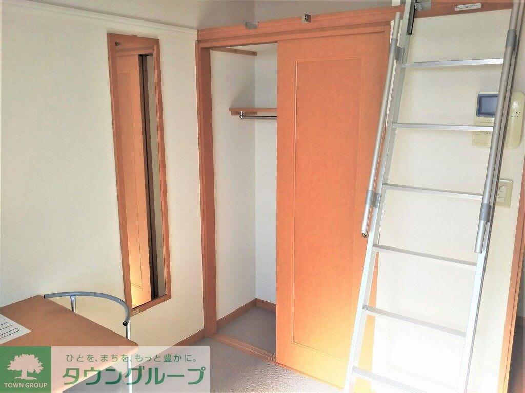 物件内観写真8　(荷物がたっぷり入るクローゼットです♪)