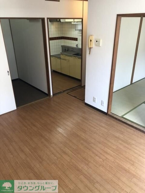 リビング・居室(現地待ち合わせ歓迎♪お問合せはタウンハウジングまで！)