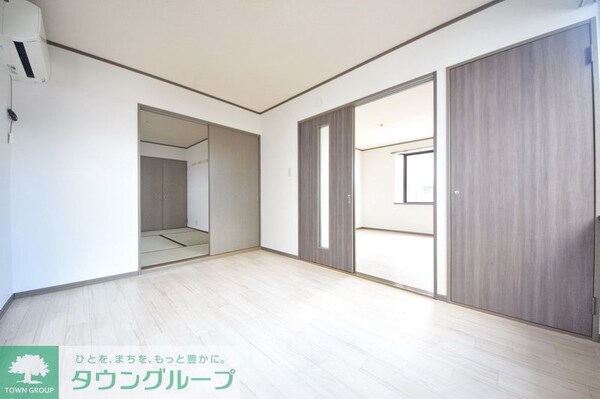 リビング・居室(現地待ち合わせ歓迎♪お問合せはタウンハウジングまで！)