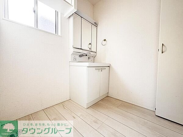 玄関(お問合せは【タウンハウジング】まで！※現地待合わせ相談可！)