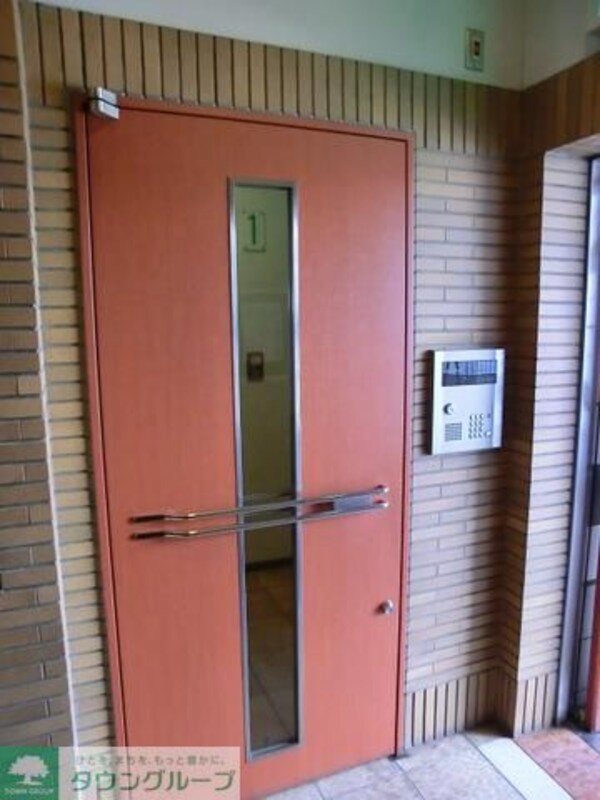 共有部分(オートロック付き)