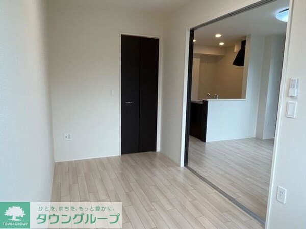 寝室(お問合せは【タウンハウジング】まで！※現地待合わせ相談可！)