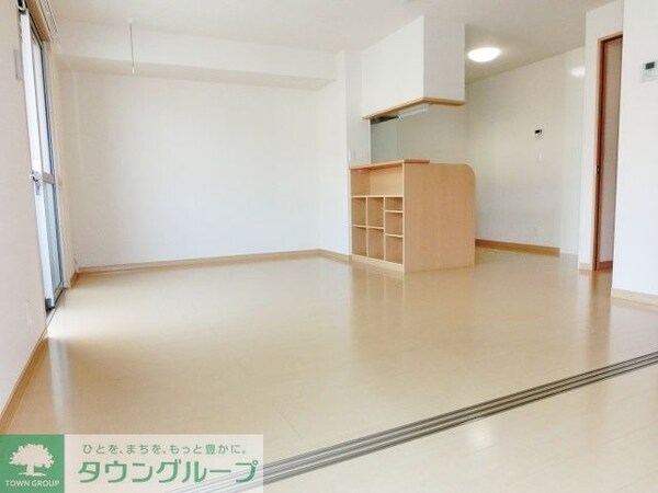 リビング・居室(現地待ち合わせ歓迎♪お問合せはタウンハウジング千葉店まで！)