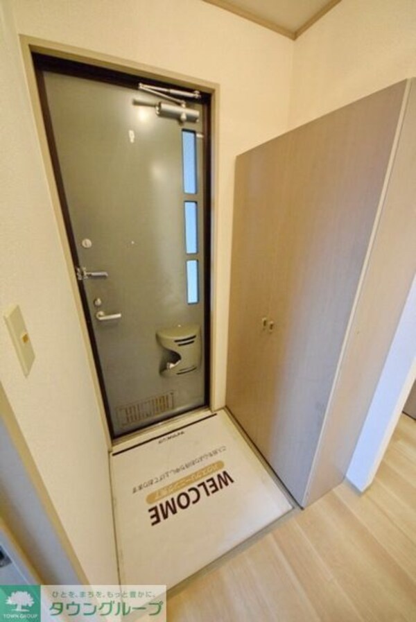 玄関(お部屋探しは【タウンハウジング千葉店】にお任せ下さい♪)