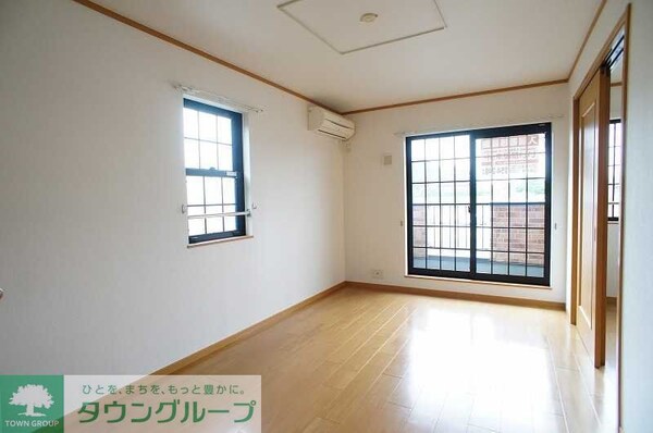 リビング・居室(現地待ち合わせ歓迎♪お問合せはタウンハウジング蘇我店まで！)