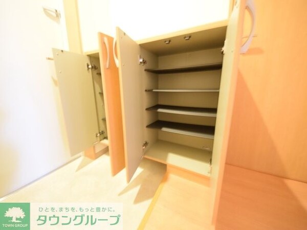 玄関(お部屋探しは【タウンハウジング千葉店】にお任せ下さい♪)