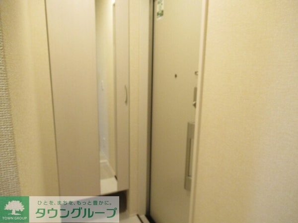 玄関(お問合せは【タウンハウジング】まで！※現地待合わせ相談可！)