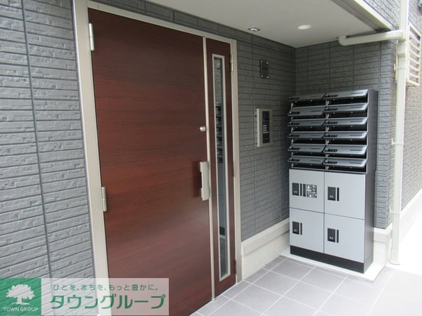 エントランス(お問合せは【タウンハウジング】まで！※現地待合わせ相談可！)