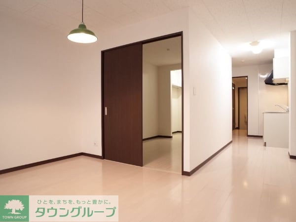 リビング・居室(現地待ち合わせ歓迎♪お問合せはタウンハウジングまで！)