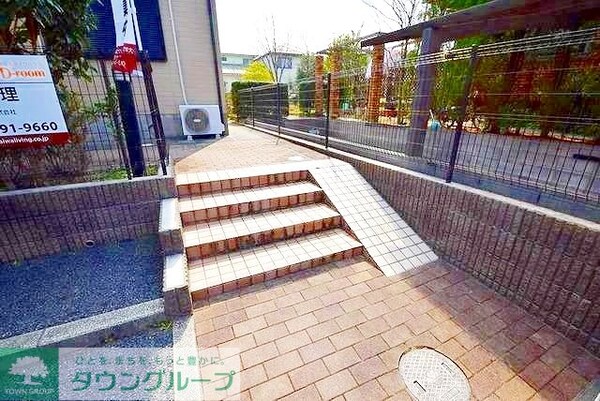 エントランス(お問合せは【タウンハウジング】まで！※現地待合わせ相談可！)