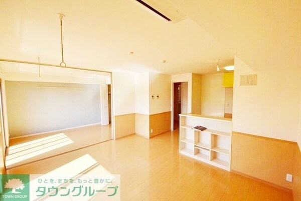 リビング・居室(現地待ち合わせ歓迎♪お問合せはタウンハウジング千葉店まで！)