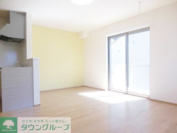 リビング・居室(現地待ち合わせ歓迎♪お問合せはタウンハウジングまで！)