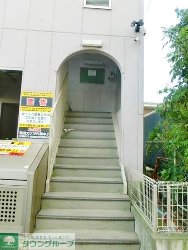 エントランス(お問合せは【タウンハウジング】まで！※現地待合わせ相談可！)