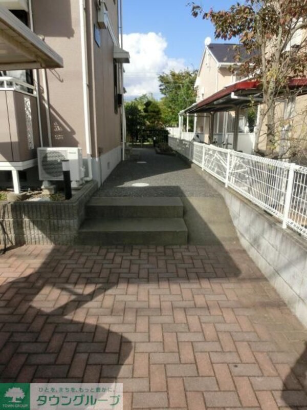 エントランス(お問合せは【タウンハウジング】まで！※現地待合わせ相談可！)