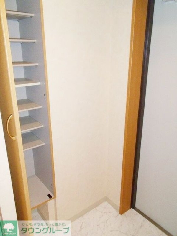 玄関(お部屋探しは【タウンハウジング千葉店】にお任せ下さい♪)