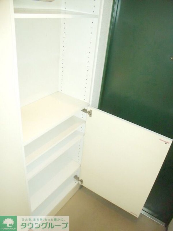 玄関(お部屋探しは【タウンハウジング千葉店】にお任せ下さい♪)