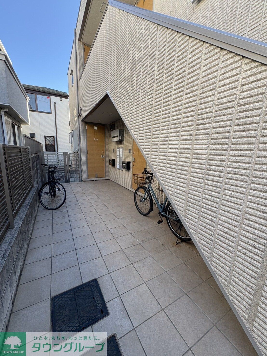 物件内観写真13　(エントランス)