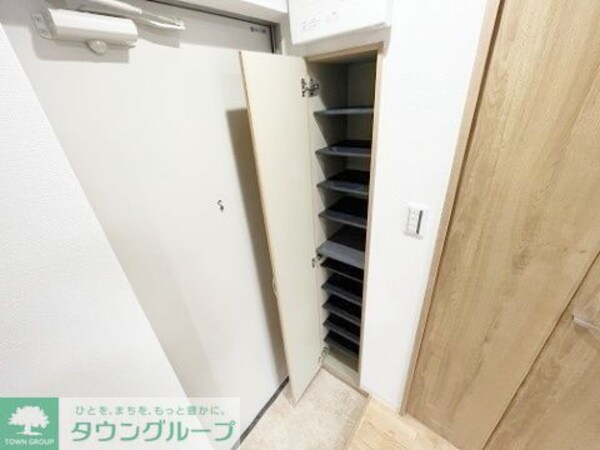 玄関(お問合せは【タウンハウジング】まで！※現地待合わせ相談可！)