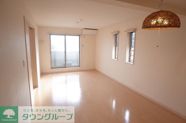 リビング・居室(現地待ち合わせ歓迎♪お問合せはタウンハウジングまで！)
