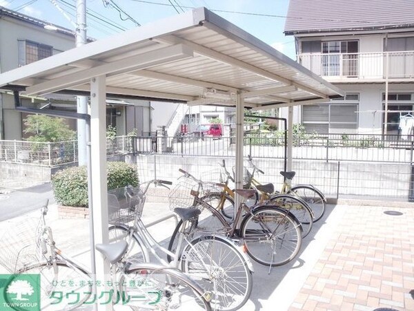 共有部分(屋根付きの自転車置場)