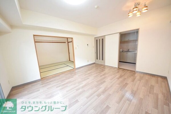 寝室(お問合せは【タウンハウジング】まで！※現地待合わせ相談可！)