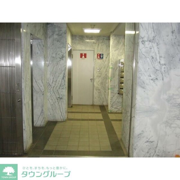 エントランス(お問合せは【タウンハウジング】まで！※現地待合わせ相談可！)