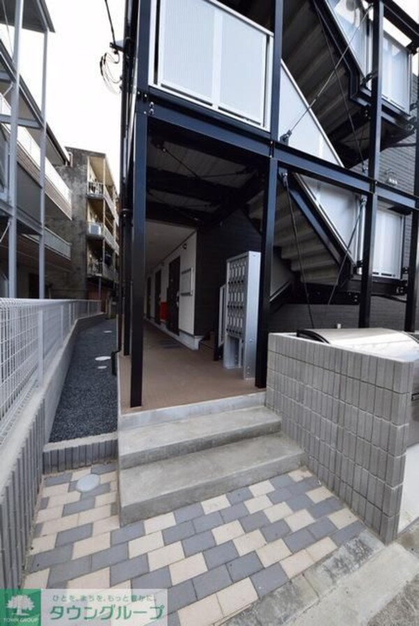 エントランス(お部屋探しは【タウンハウジング千葉店】にお任せ下さい♪)