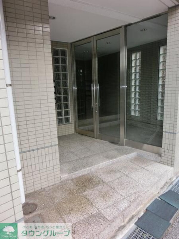 エントランス(オートロック完備)